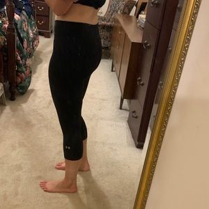 Under Armour Cropped Compression Leggings